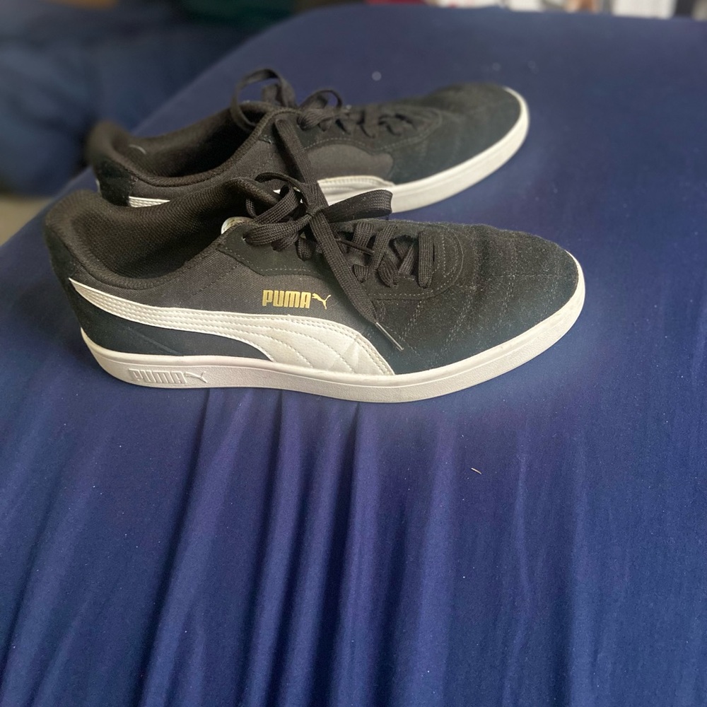 Puma shoes worn only once